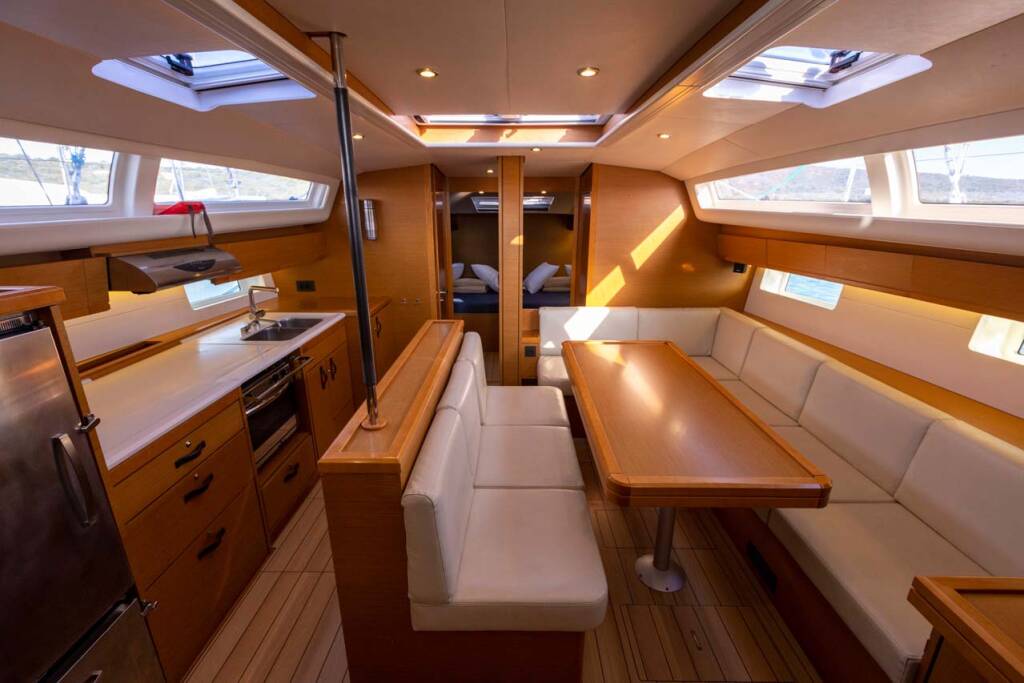 Sailing yacht Jeanneau 54 Squeeze Me
