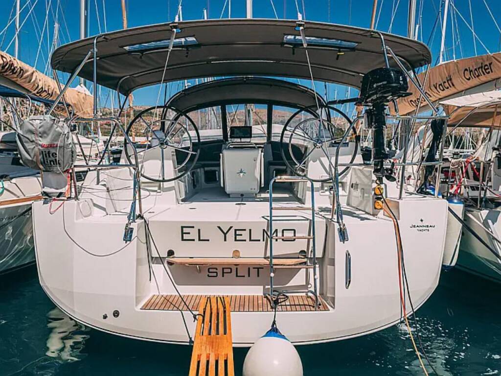 Sailing yacht Jeanneau 54 El Yelmo