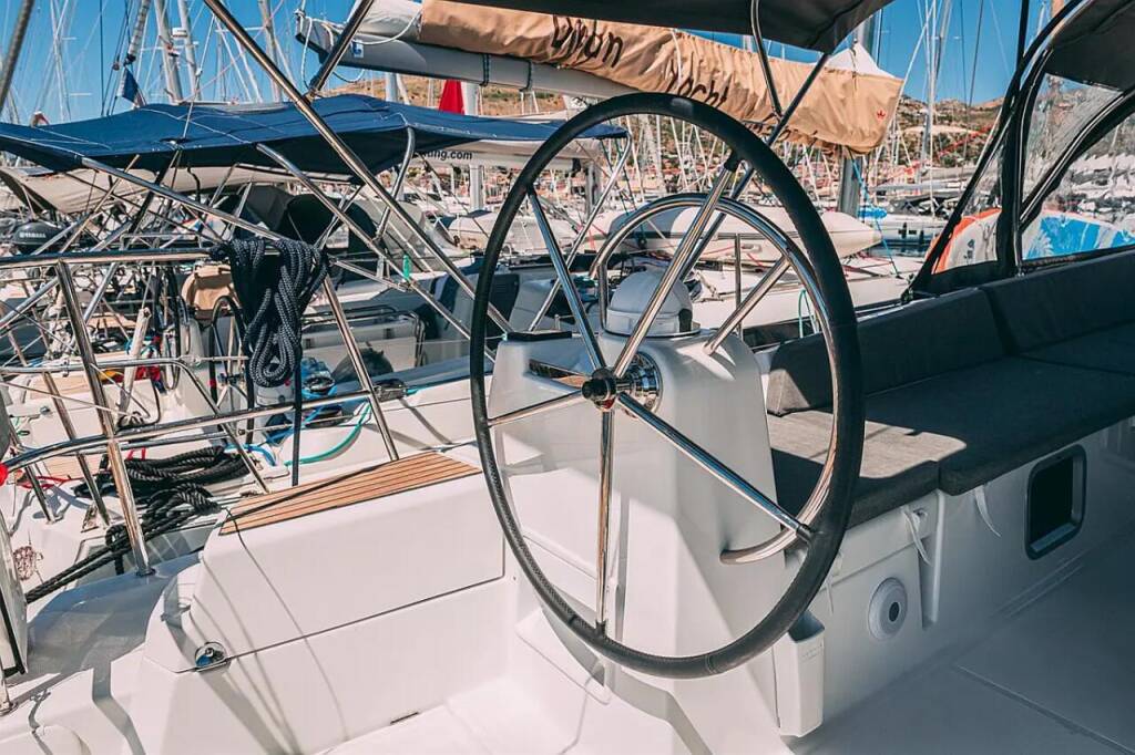Sailing yacht Jeanneau 54 El Yelmo