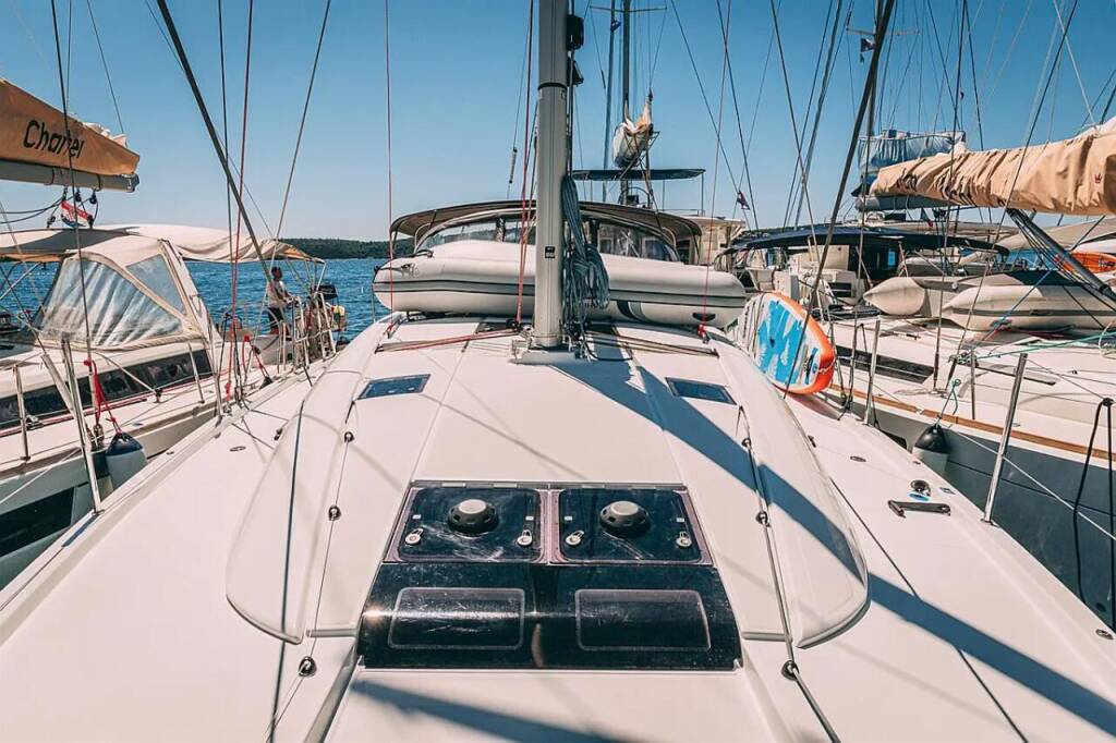 Sailing yacht Jeanneau 54 El Yelmo