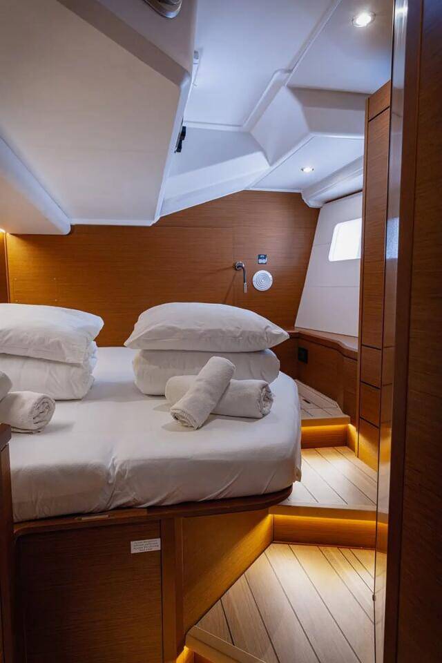 Sailing yacht Jeanneau 54 El Yelmo