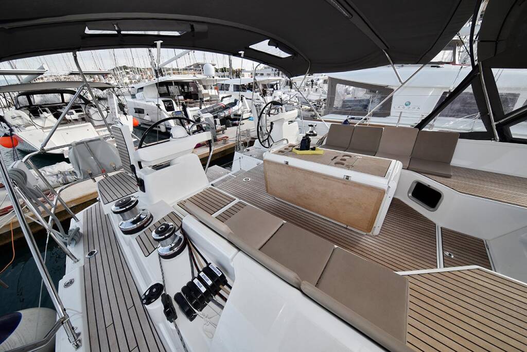 Sailing yacht Jeanneau 54 Mary-Lu