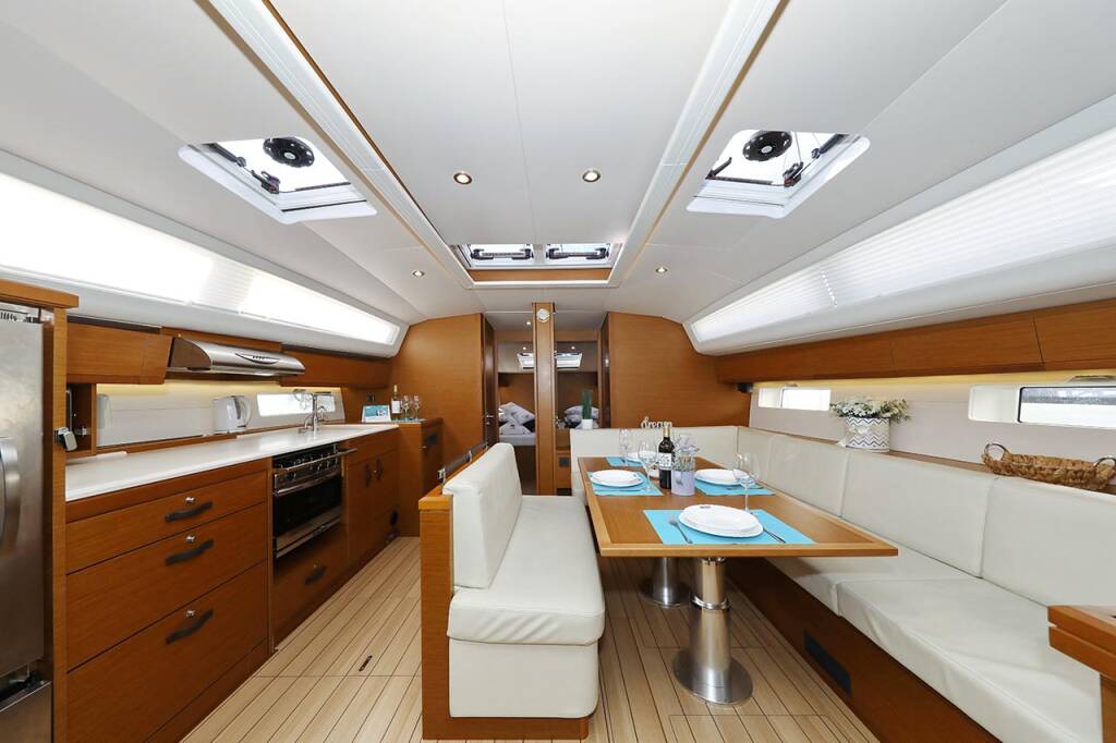 Sailing yacht Jeanneau 54 Mary-Lu