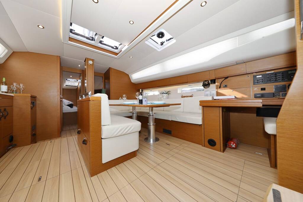 Sailing yacht Jeanneau 54 Mary-Lu