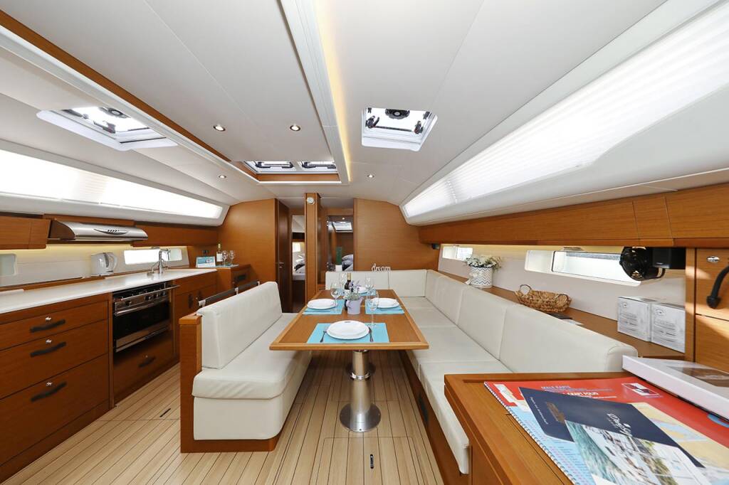 Sailing yacht Jeanneau 54 Mary-Lu