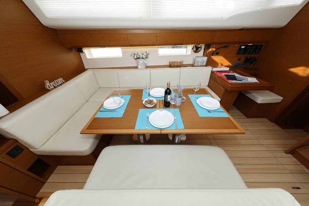 Sailing yacht Jeanneau 54 Mary-Lu