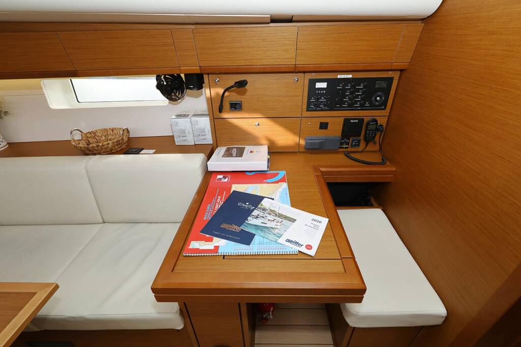 Sailing yacht Jeanneau 54 Mary-Lu