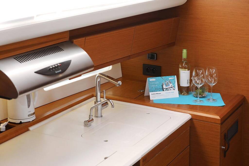 Sailing yacht Jeanneau 54 Mary-Lu