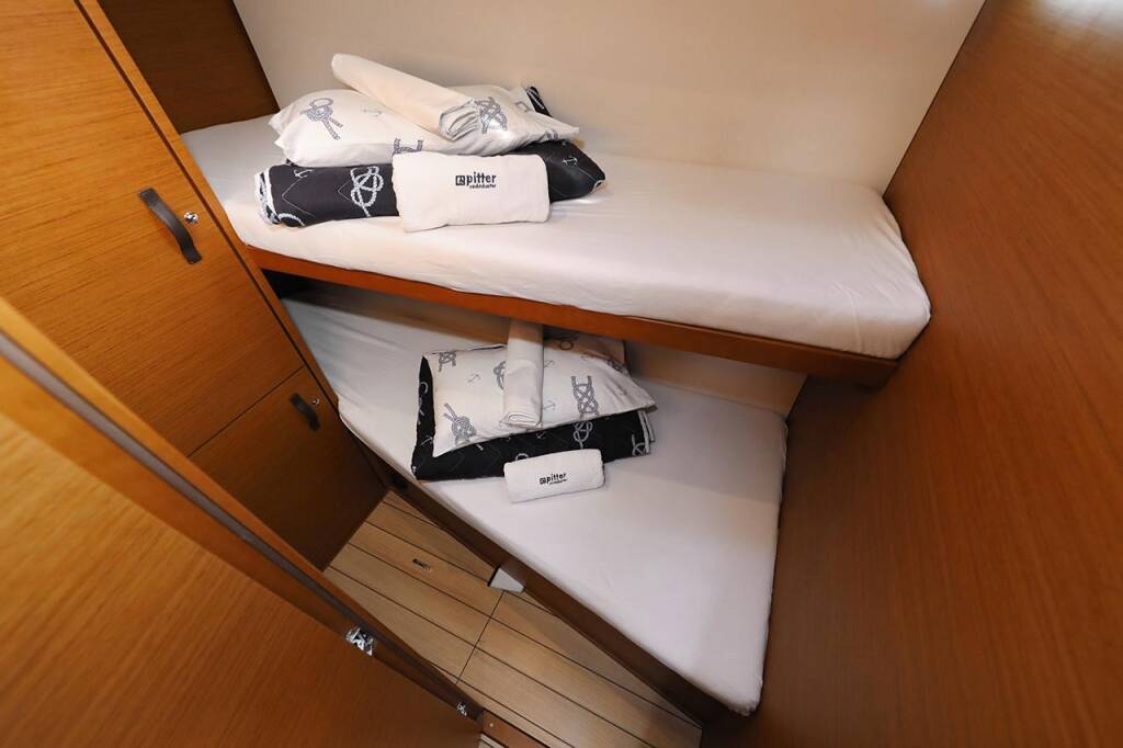Sailing yacht Jeanneau 54 Mary-Lu