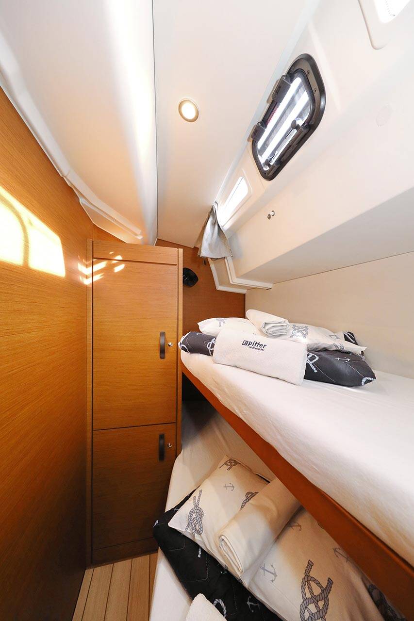 Sailing yacht Jeanneau 54 Mary-Lu