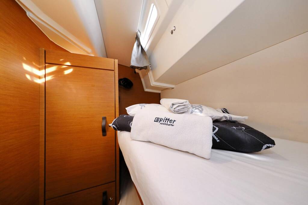 Sailing yacht Jeanneau 54 Mary-Lu