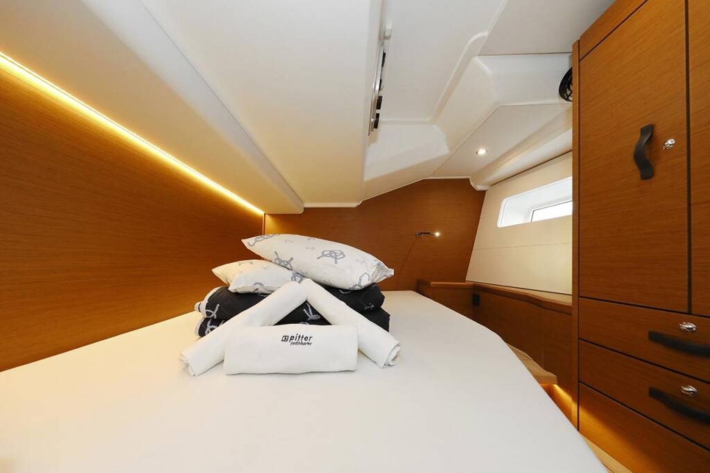Sailing yacht Jeanneau 54 Mary-Lu
