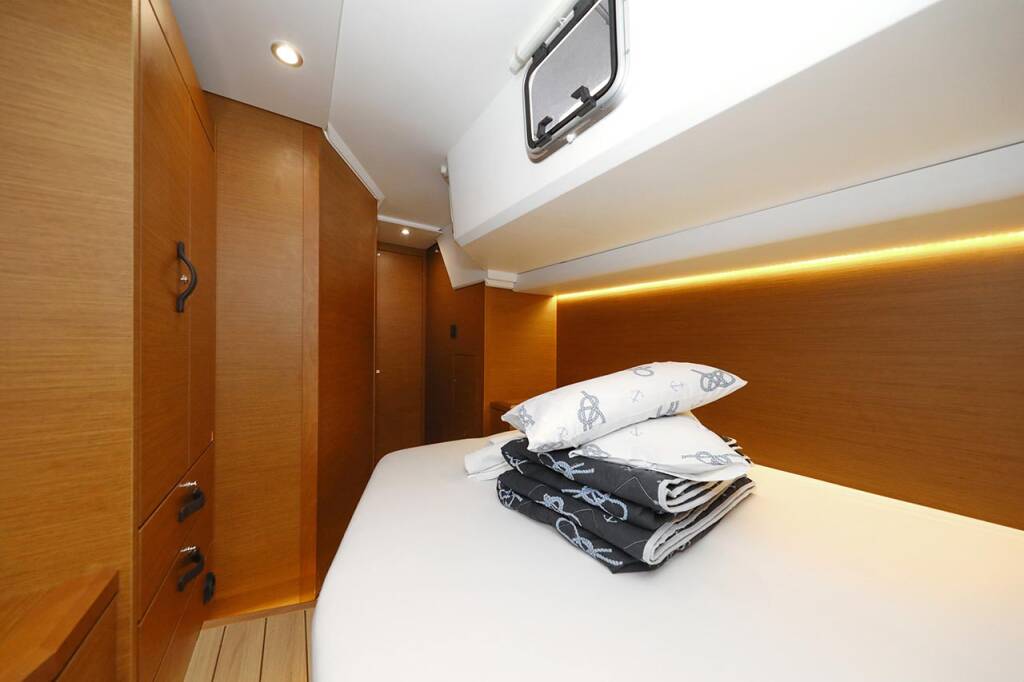 Sailing yacht Jeanneau 54 Mary-Lu