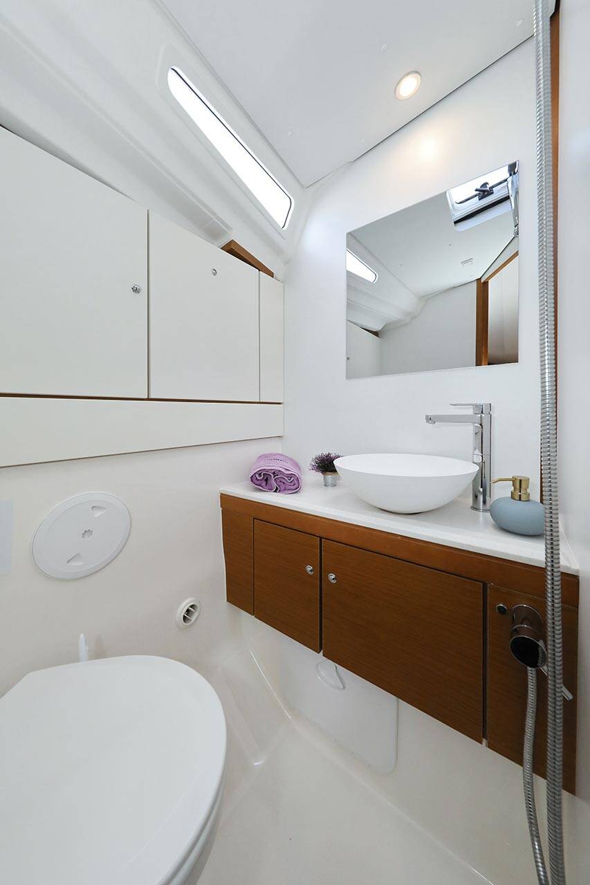 Sailing yacht Jeanneau 54 Mary-Lu