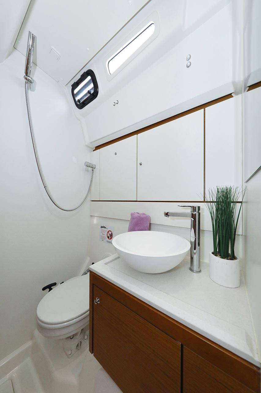 Sailing yacht Jeanneau 54 Mary-Lu