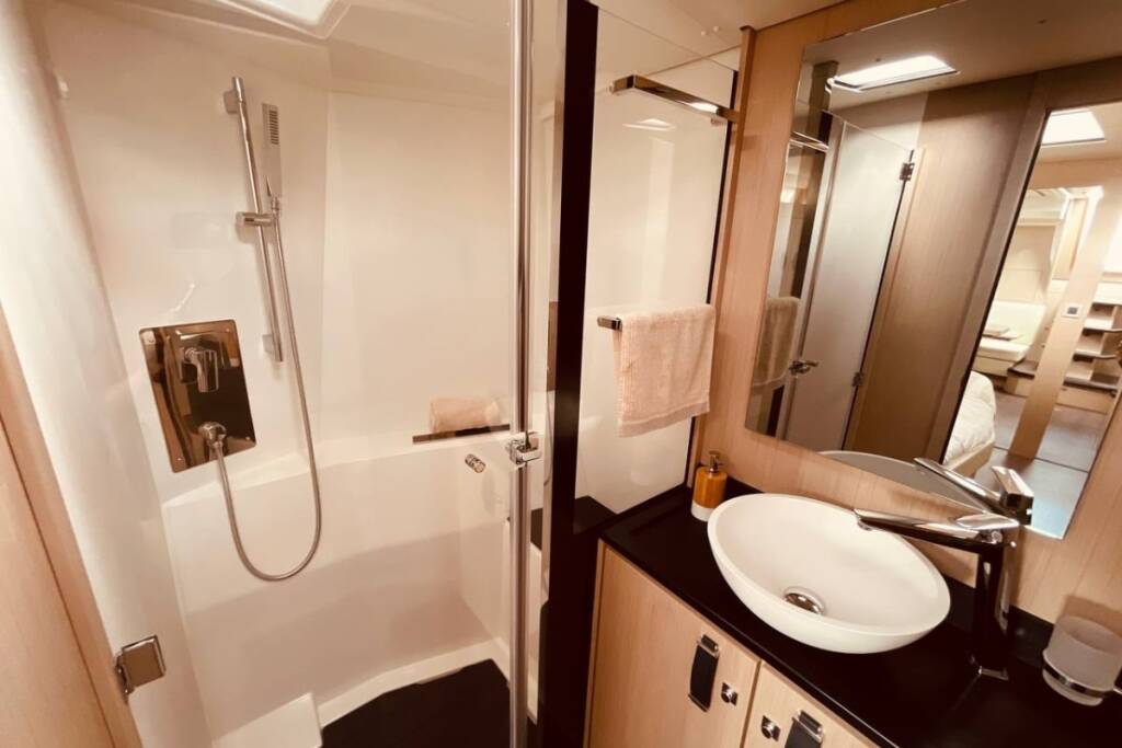 Sailing yacht Jeanneau 55 Marina