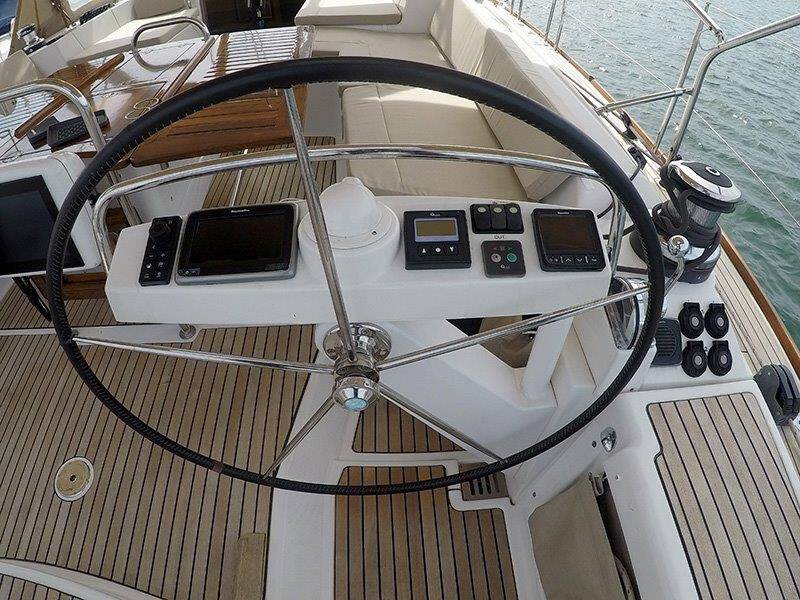 Sailing yacht Jeanneau 57 Whyknot