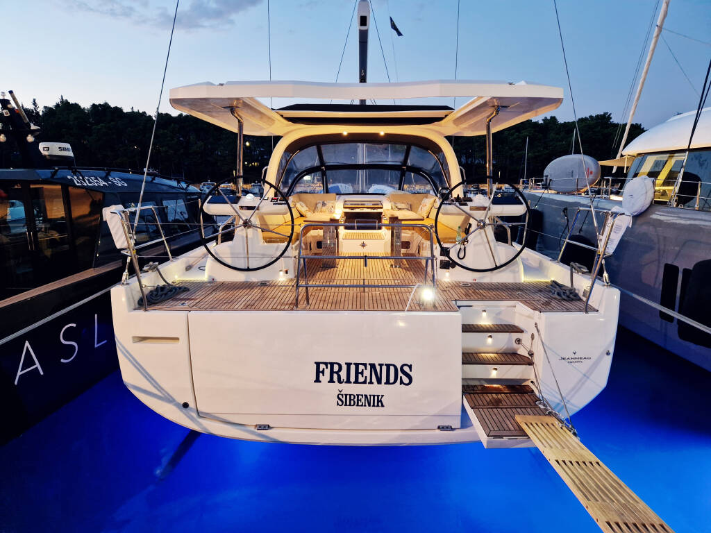 Sailing yacht Jeanneau 60 Friends