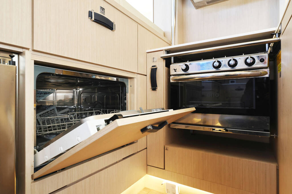 Sailing yacht Jeanneau 60 Friends