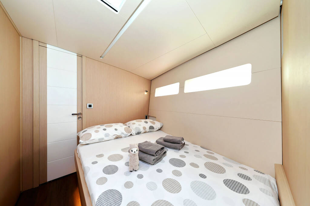 Sailing yacht Jeanneau 60 Friends