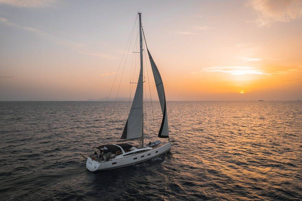 Sailing yacht Jeanneau 64 Life Time