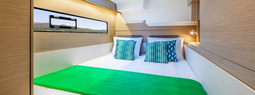 Catamaran Lagoon 38 Alma Breeze