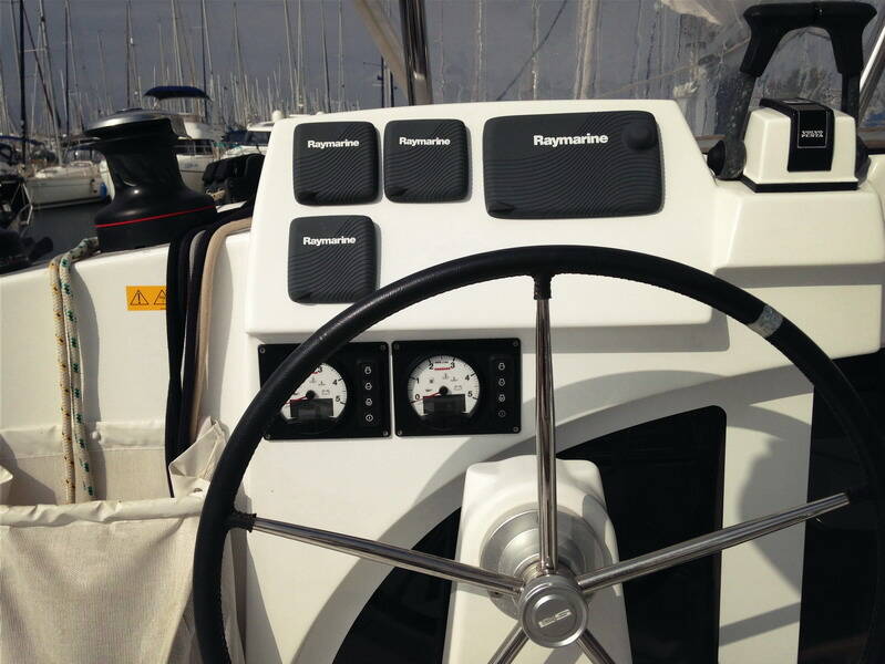 Catamaran Lagoon 380 S2 Thalassaki