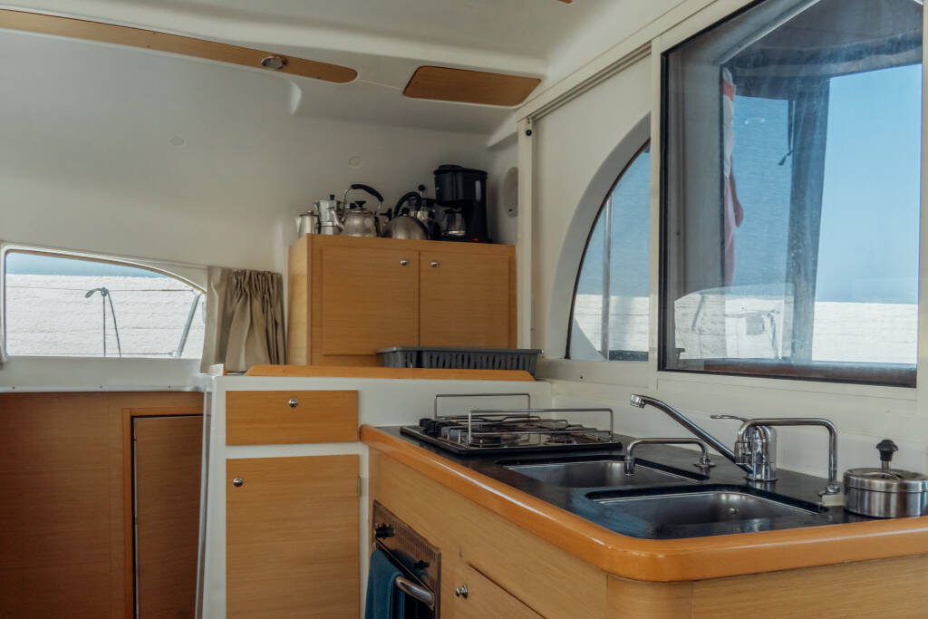 Catamaran Lagoon 380 S2 Nefertiti