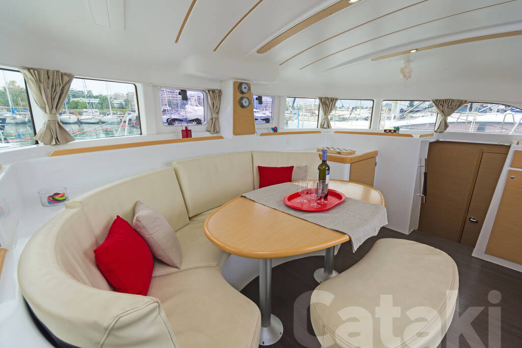 Catamaran Lagoon 380 S2 Cataki