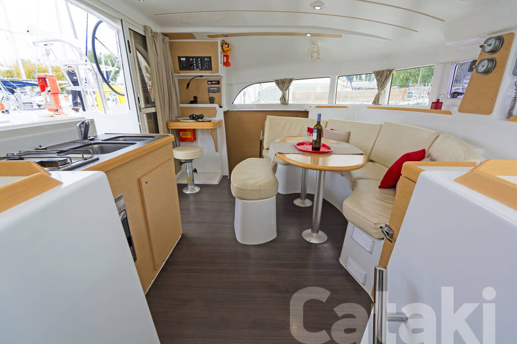 Catamaran Lagoon 380 S2 Cataki