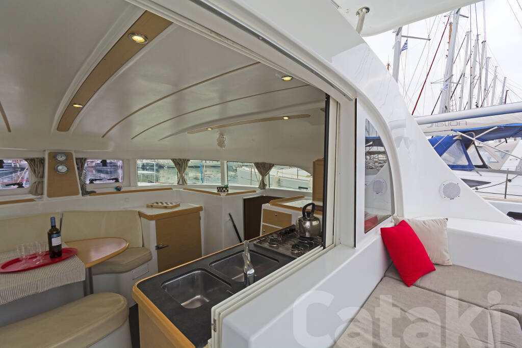 Catamaran Lagoon 380 S2 Cataki
