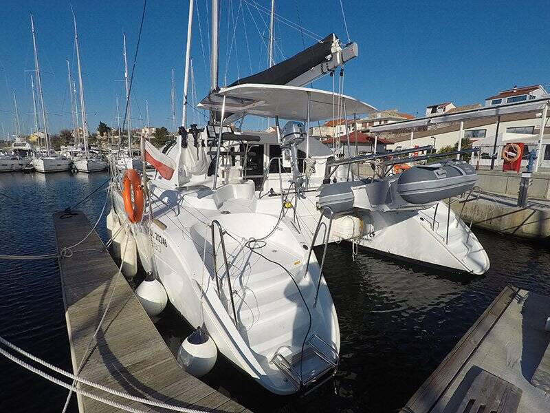 Katamaran Lagoon 380 Grey Pearl