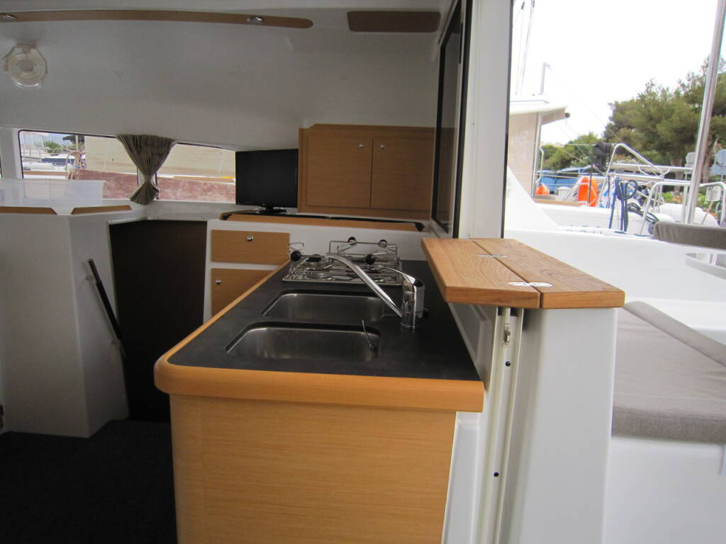 Katamaran Lagoon 380 ThunderCat