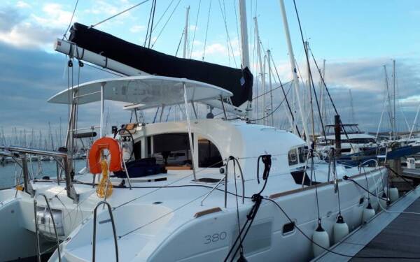 Lagoon 380 BUTTERFLY