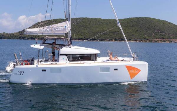 Lagoon 39 Lost Cat Preveza Marina