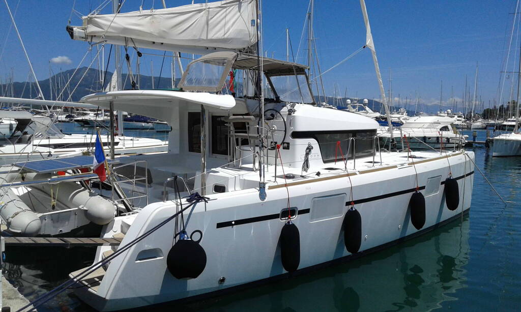Katamaran Lagoon 39 ECONOMY