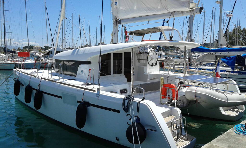 Katamaran Lagoon 39 ECONOMY