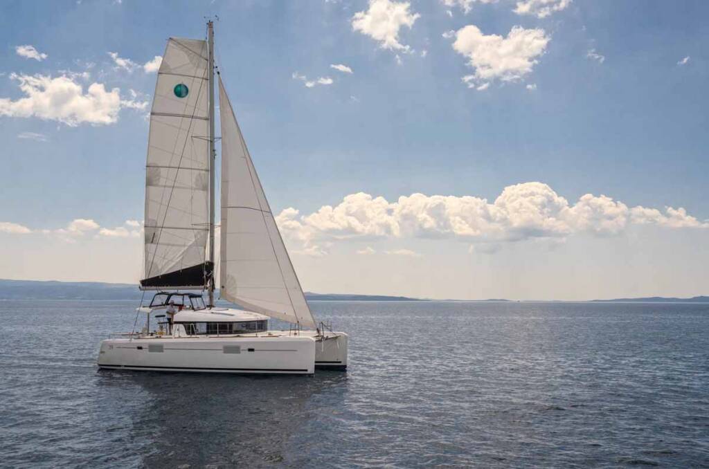 Catamaran Lagoon 39 Amazing