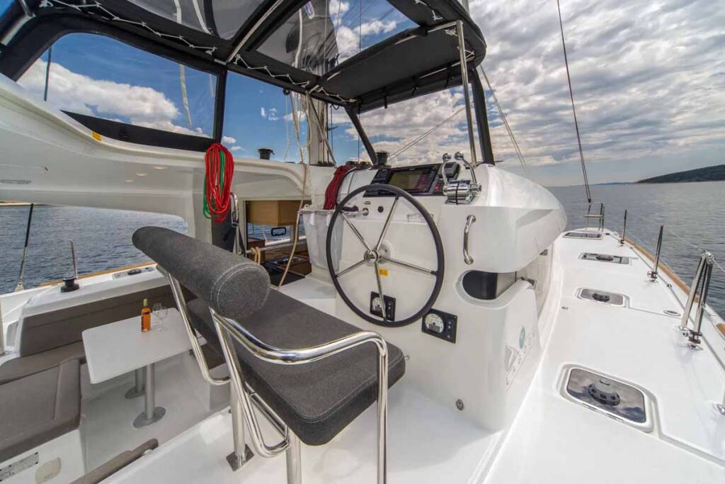 Catamaran Lagoon 39 Amazing