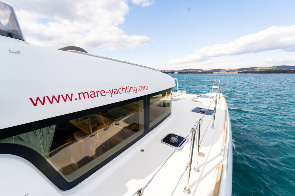 Power catamaran Lagoon 40 MotorYacht Family