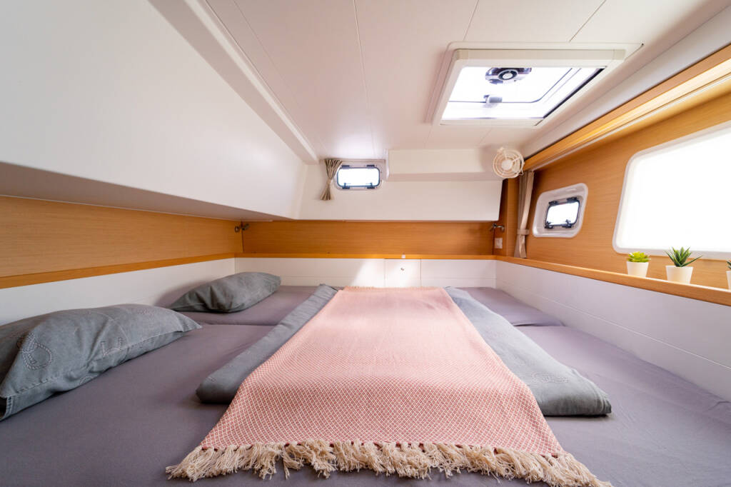 Power catamaran Lagoon 40 MotorYacht Family