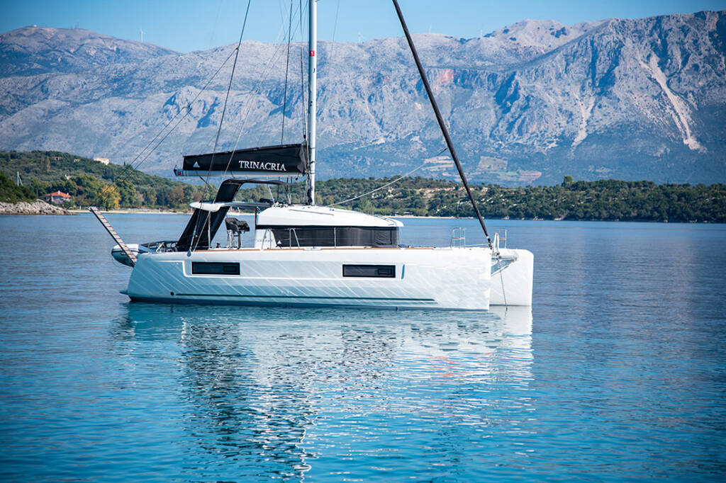 Catamaran Lagoon 40 Trinacria