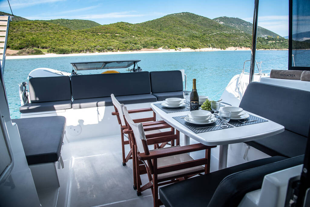 Catamaran Lagoon 40 Trinacria
