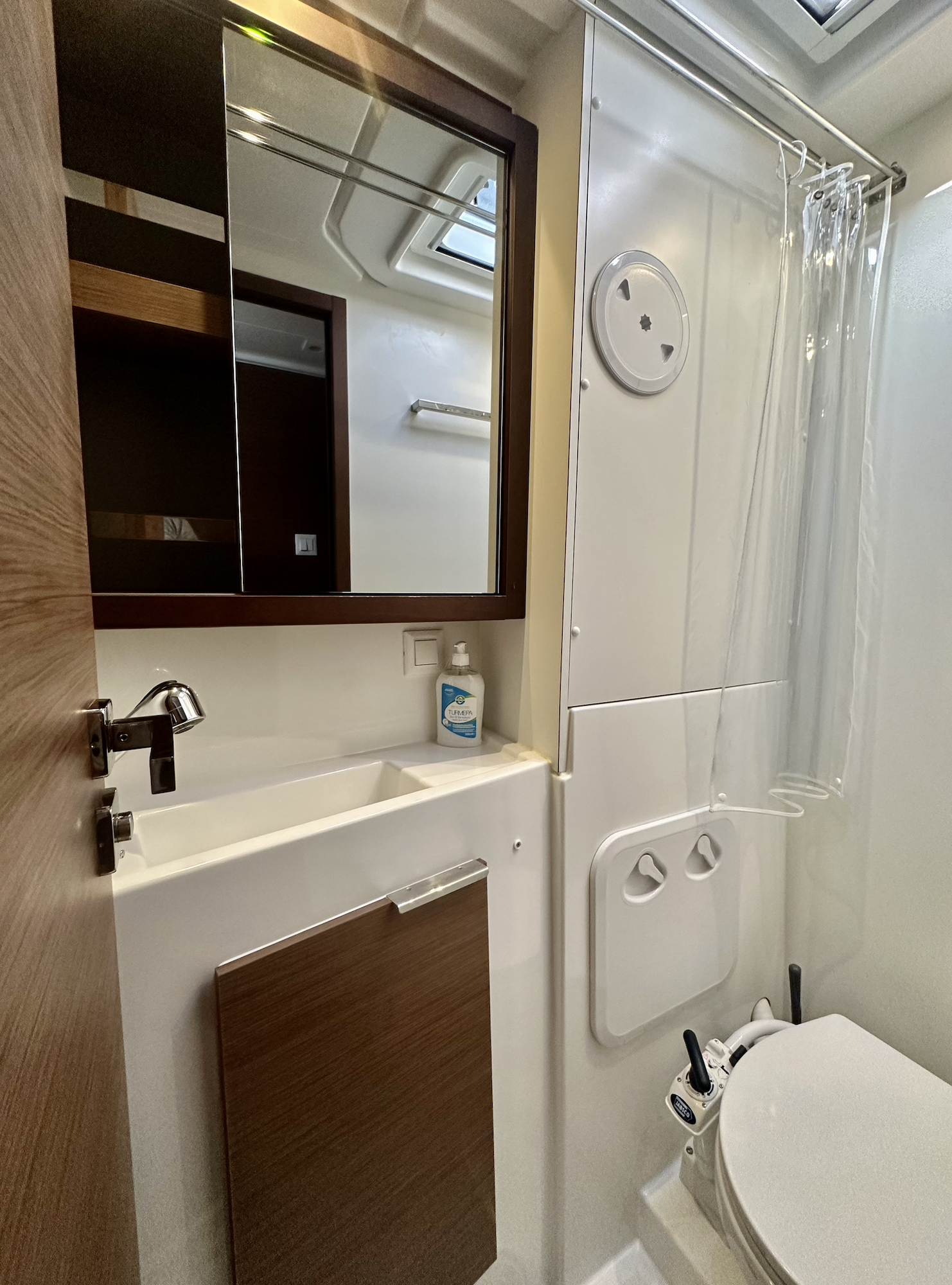 Catamaran Lagoon 40 Sail Castor