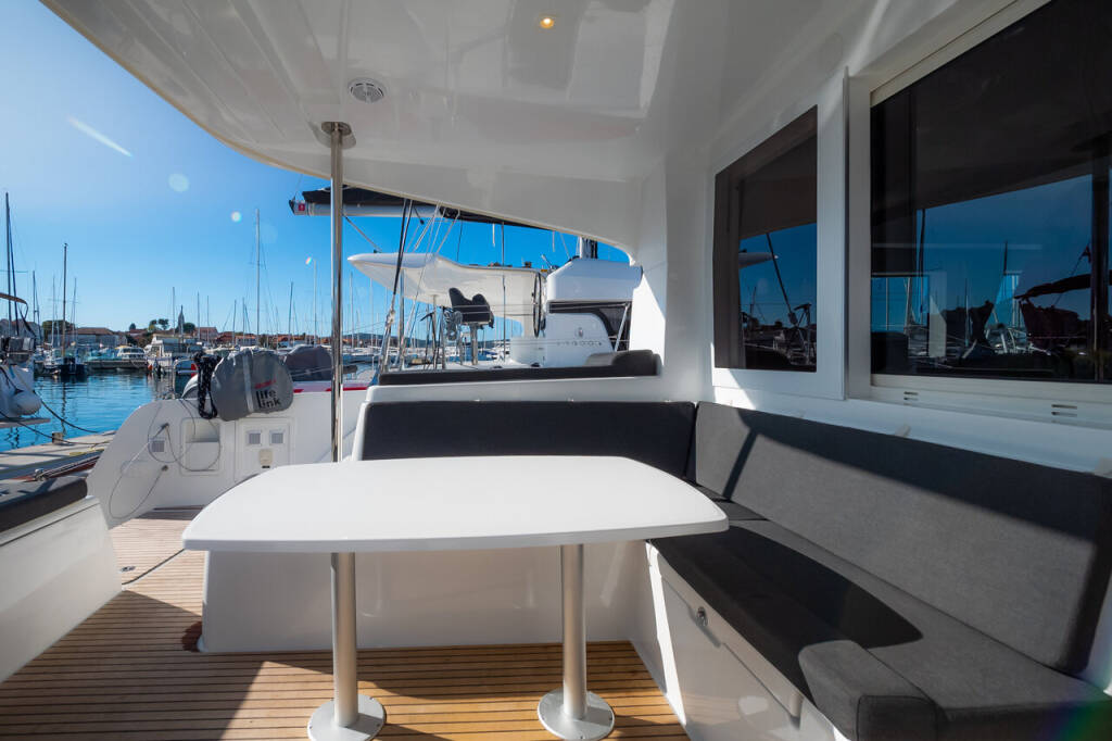 Catamaran Lagoon 40 You