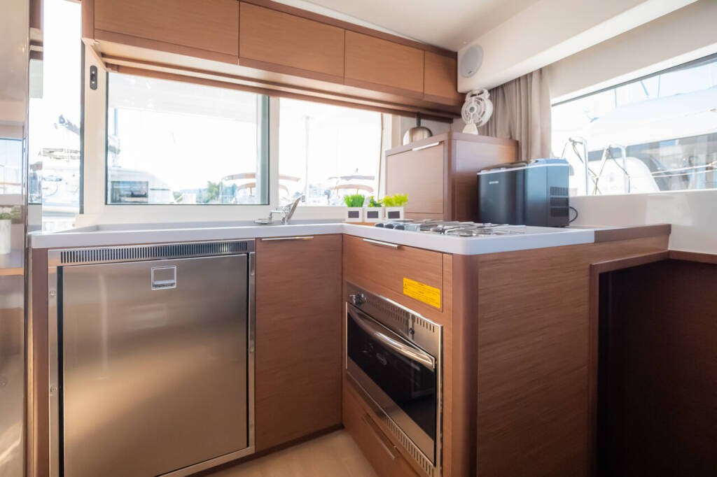 Catamaran Lagoon 40 You