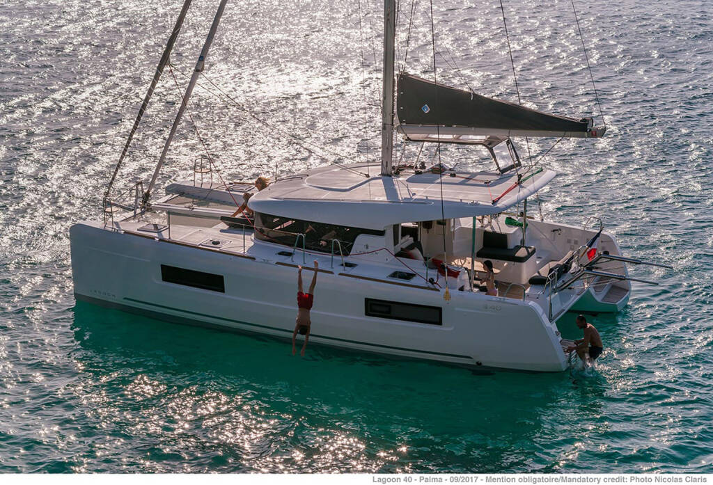 Katamaran Lagoon 40 Icaro
