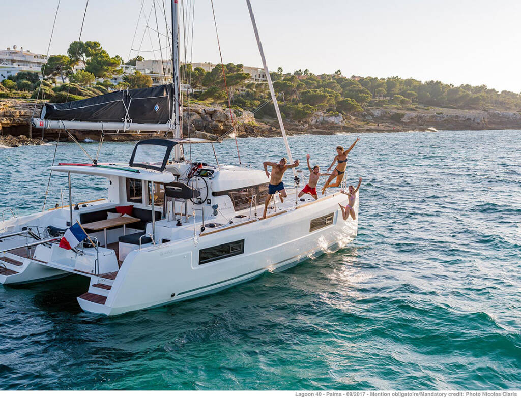 Katamaran Lagoon 40 Icaro