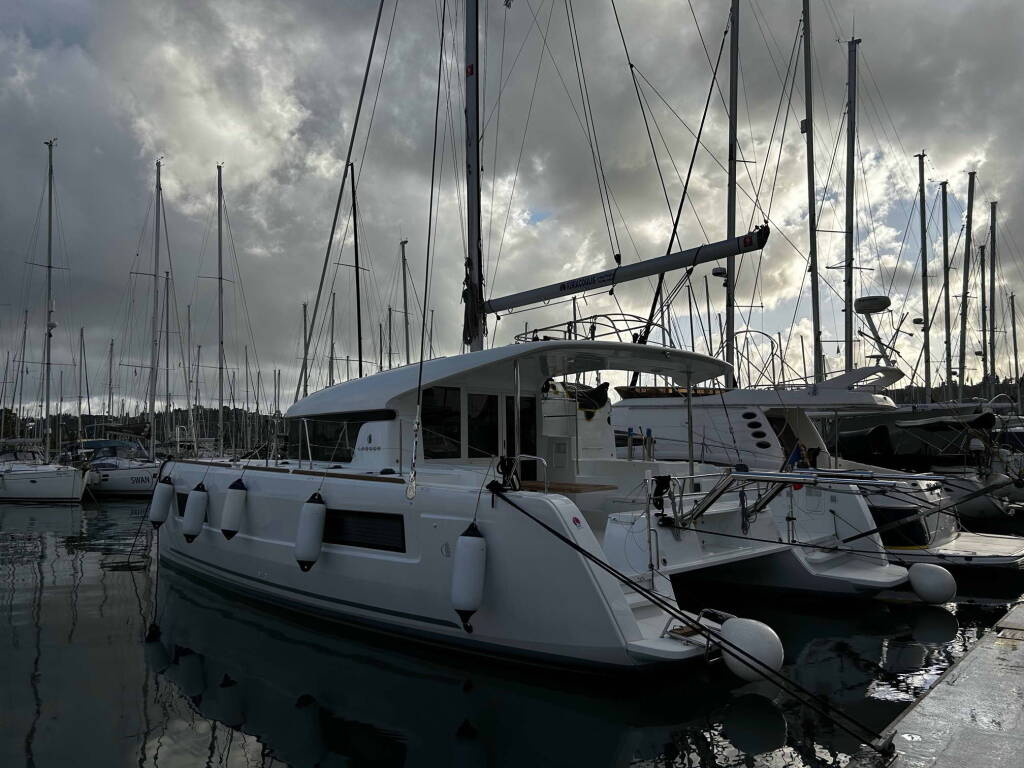 Catamaran Lagoon 40 PRESTIGE