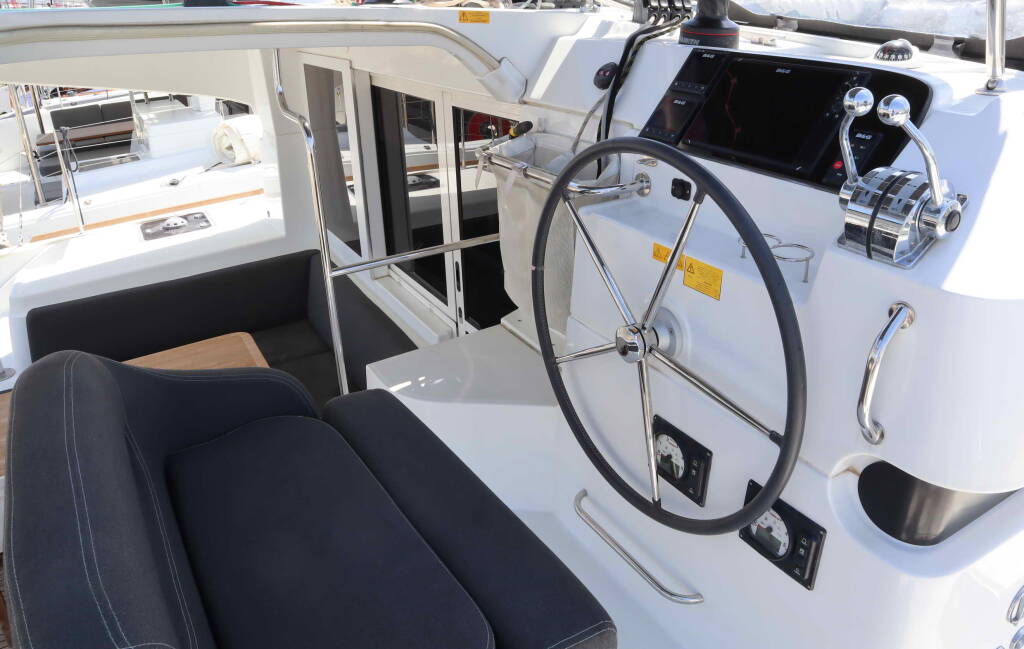 Katamaran Lagoon 40 ECONOMY